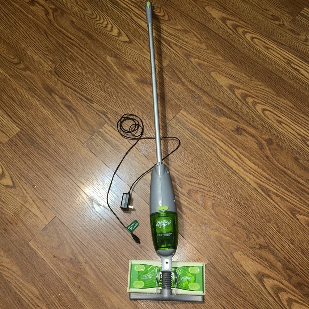 Swiffer Sweep+Vac Mop Cordless Vacuum L4000-000 WITH Org Charger  Tested & Works